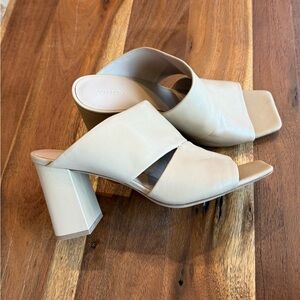 Vince Women's Nelda leather mules, tan